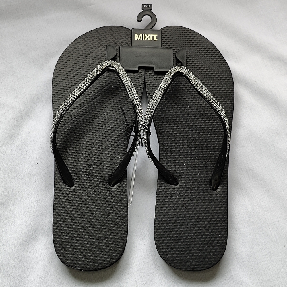 Mixit Flip Flops - NWT - Size 11